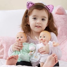 MADAME ALEXANDER PRETTY PINAFORE HUGGUMS 12"