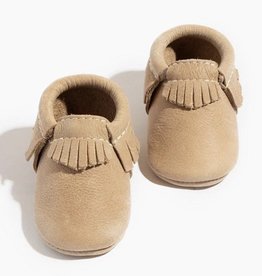 FRESHLY PICKED WEATHERED BROWN MINI SOLE MOCCASIN