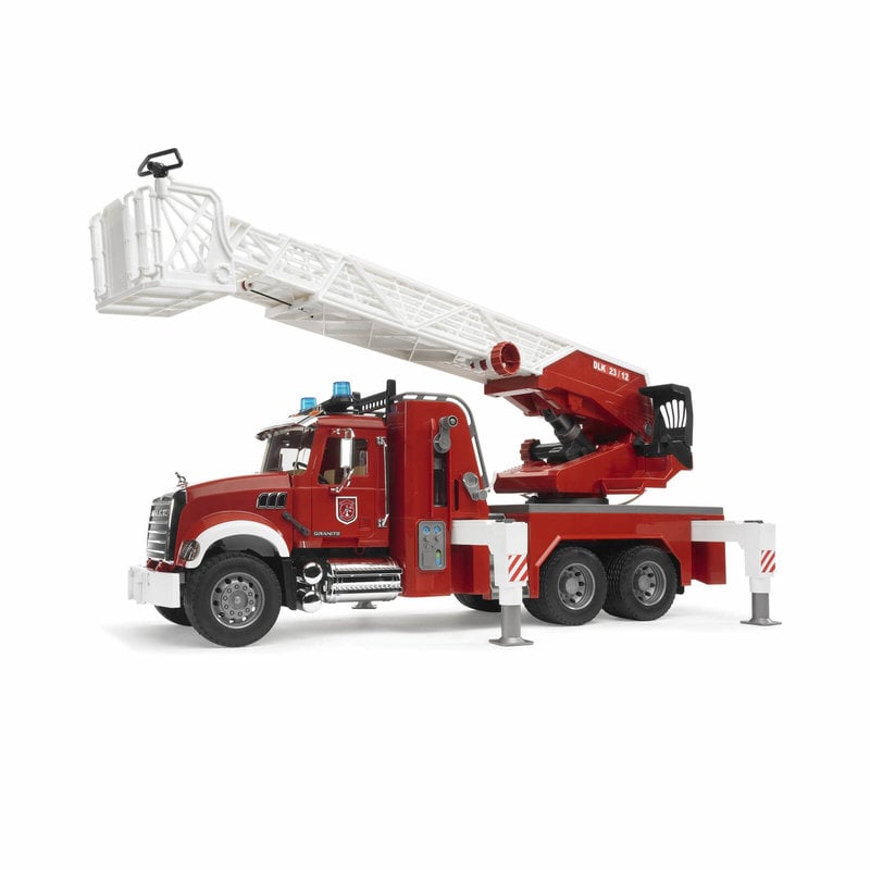 BRUDER MACK GRANITE FIRE ENGINE W WATER PUMP