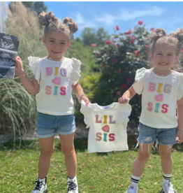 ELLIE AND MILA GIRLS LIL SIS SHIRT