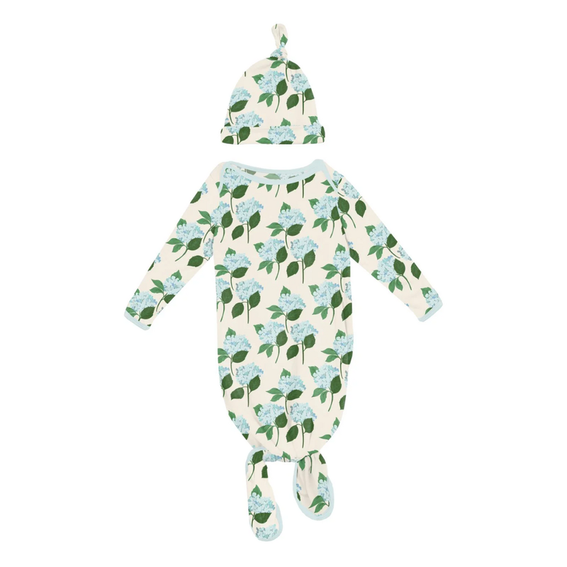 KICKEE PANTS PRINT KNOTTED LAYETTE GOWN & HAT SET-HYDRANGEA