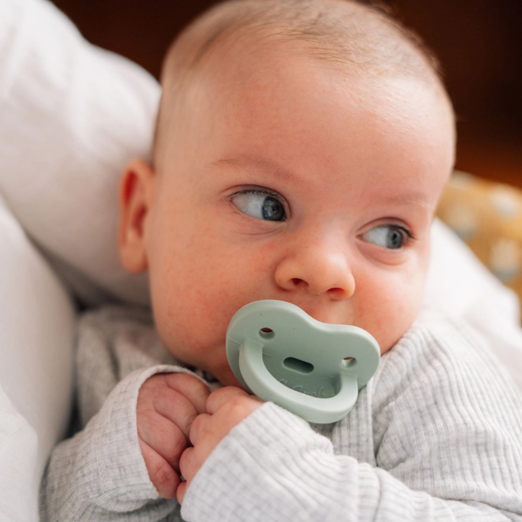 MILK SNOB CALM 'N CUDDLE PACIFIER SAGE 0-6M