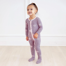 KICKEE PANTS LAYETTE RUFFLE FOOTIE W/2 WAY ZIPPER LAV DANDELION