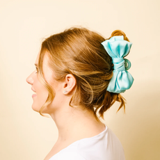 THE DARLING EFFECT SATIN BOW CLAW CLIP-AQUA