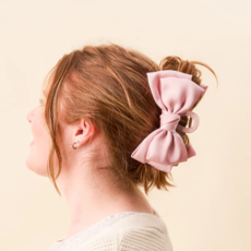 THE DARLING EFFECT SATIN BOW CLAW CLIP-BLUSH