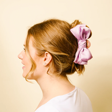 THE DARLING EFFECT SATIN BOW CLAW CLIP-LILAC