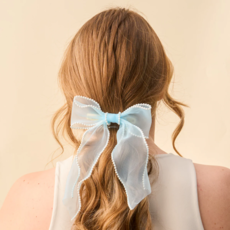 THE DARLING EFFECT SHEER PEARL HAIR BOW-BLUE