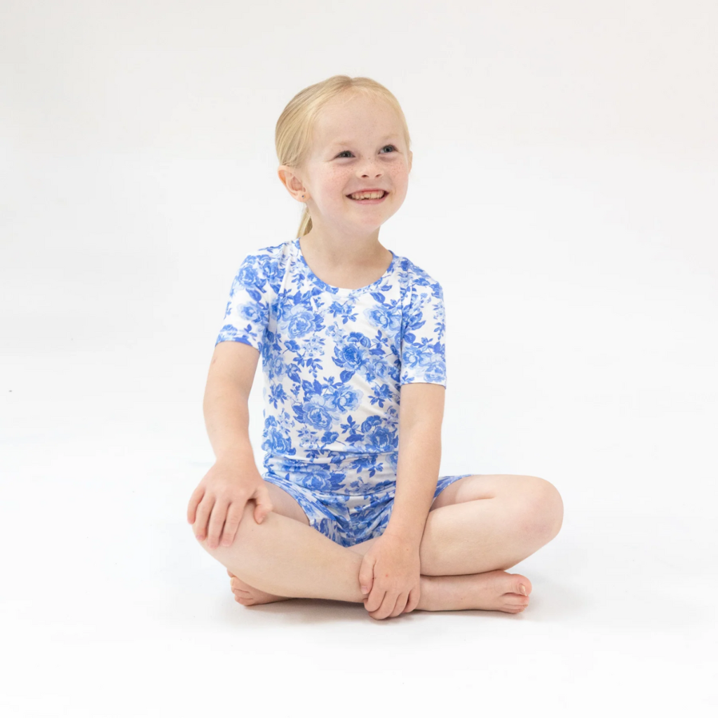 ANGEL DEAR Roses In Blue Short Loungewear Set