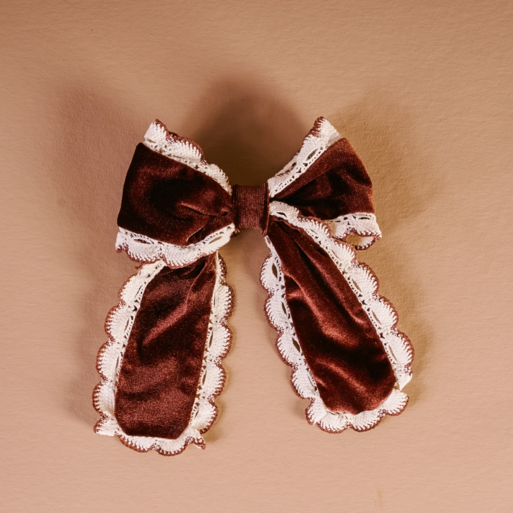 THE DARLING EFFECT COQUETTE VELOUR HAIR BOW-BROWN