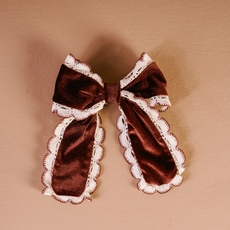 THE DARLING EFFECT COQUETTE VELOUR HAIR BOW-BROWN