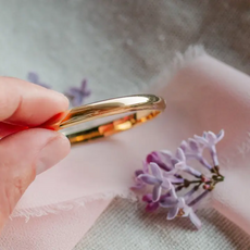 CHERISHED MOMENTS CLASSIC GOLD BANGLE