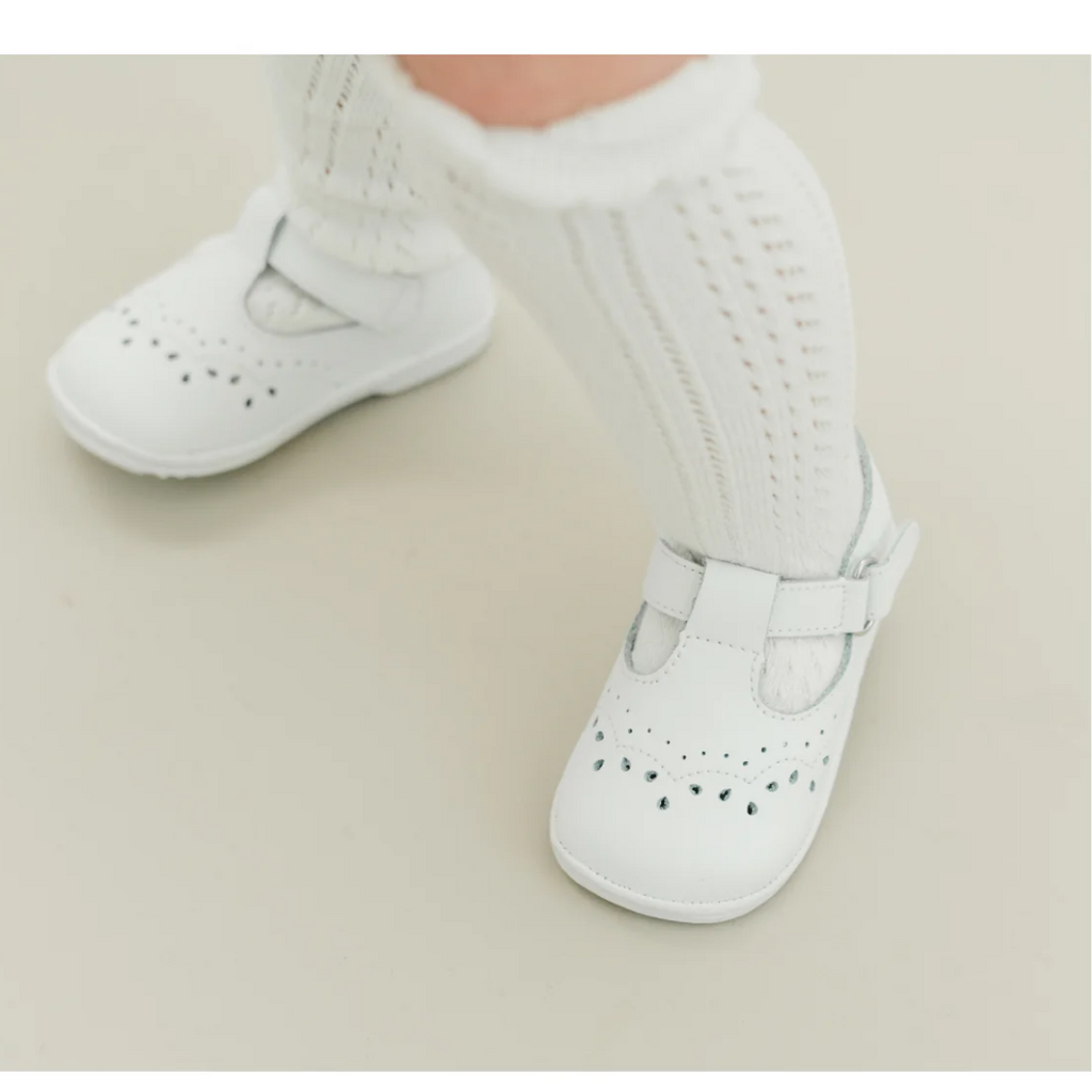 LAMOUR BIRDIE WHITE T-STRAP MJ