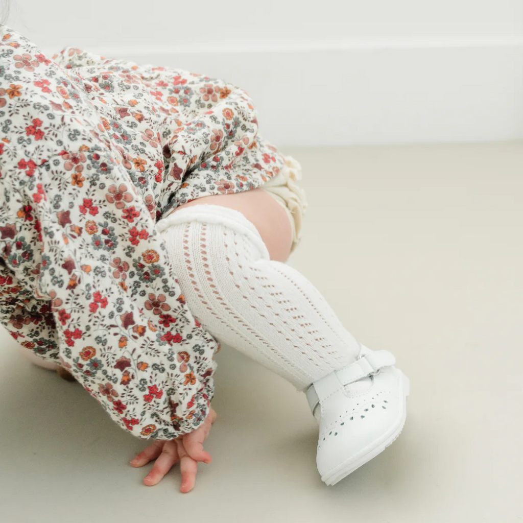 LAMOUR BIRDIE WHITE T-STRAP MJ