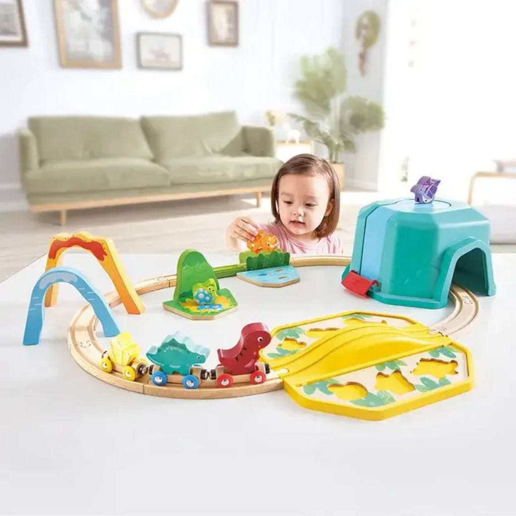 HAPE DINOSAUR TRAIN BUCKET SET