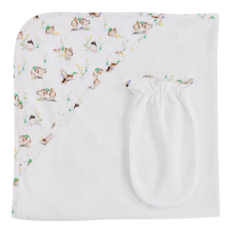 BABY CLUB CHIC Duck Pond Hooded Towel w/Mitt 31"X28"