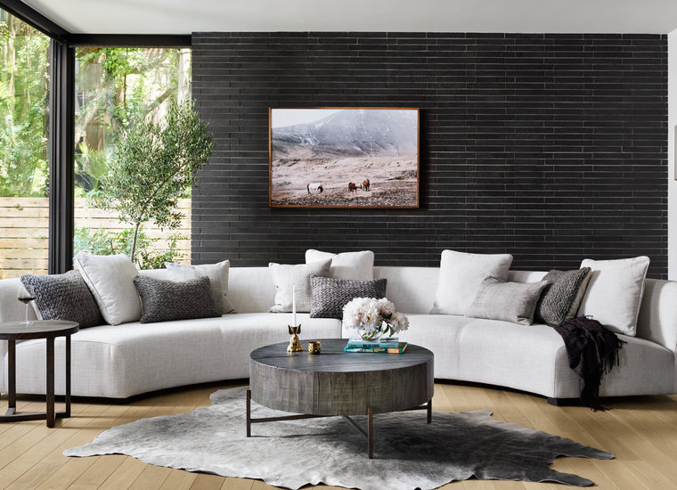 Coffee Tables & Ottomans