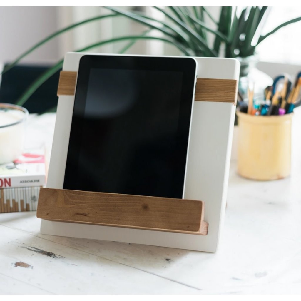 Europe 2 You White Mod iPad / Cookbook Holder