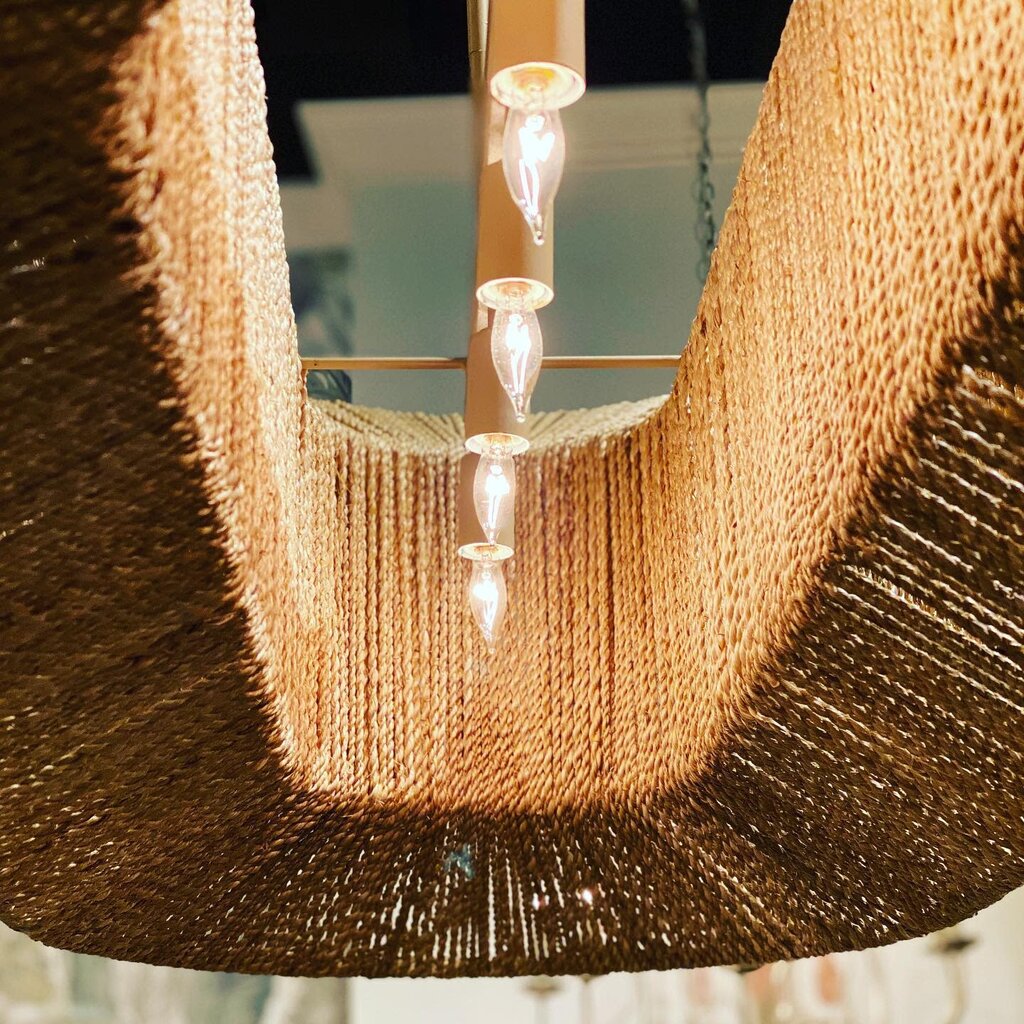 Currey & Company Mereworth Chandelier DISPLAY