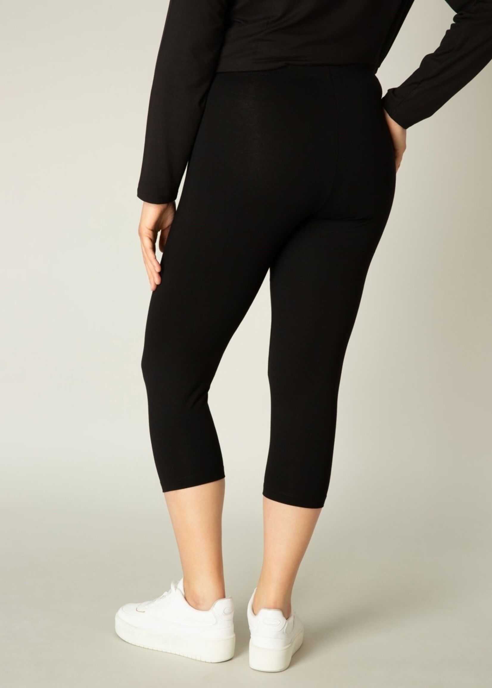 BASELEVEL-LEGGING-7000025