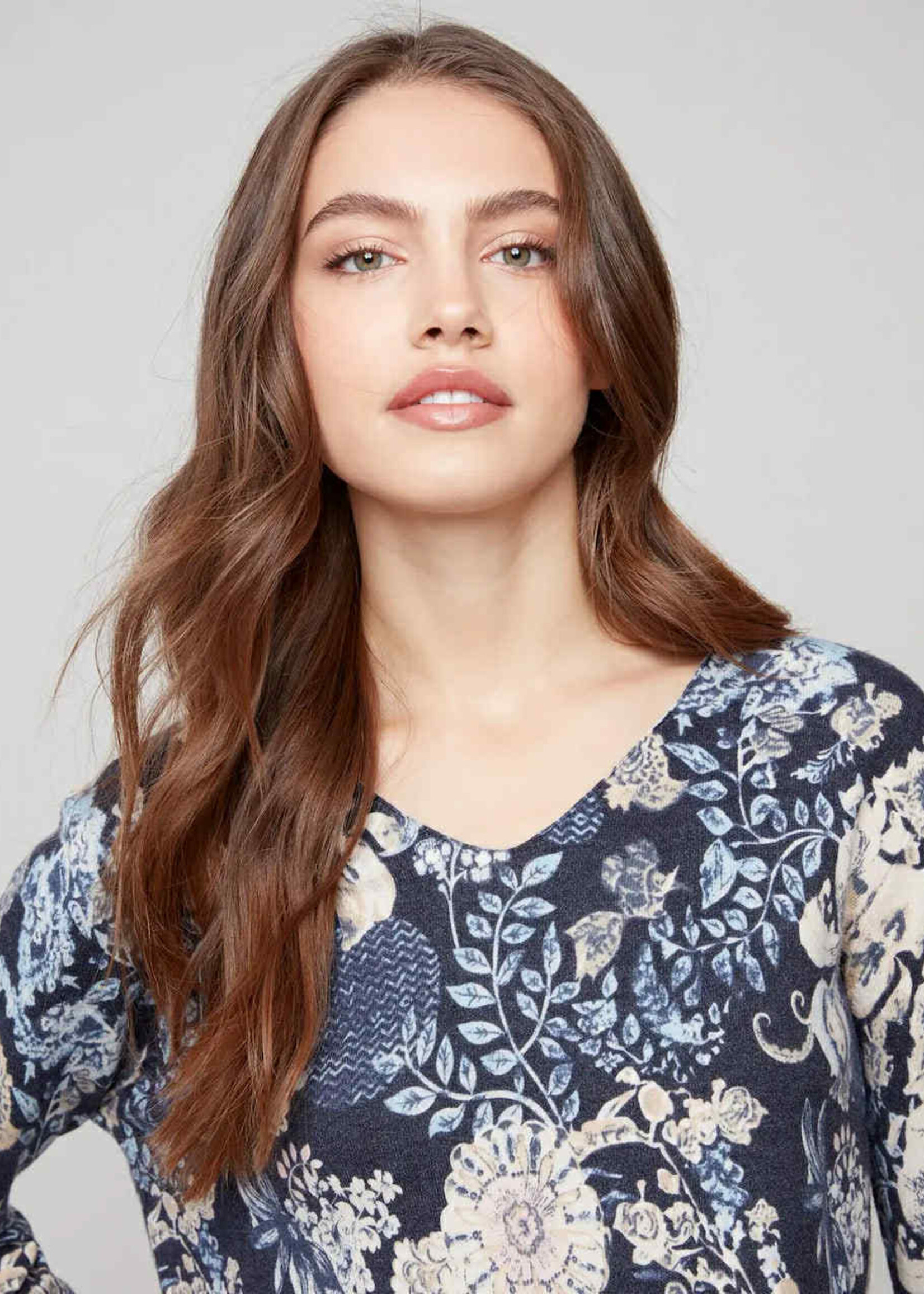 CHARLIE B CHARLIE-B V-NECK SWEATER-C2279TP