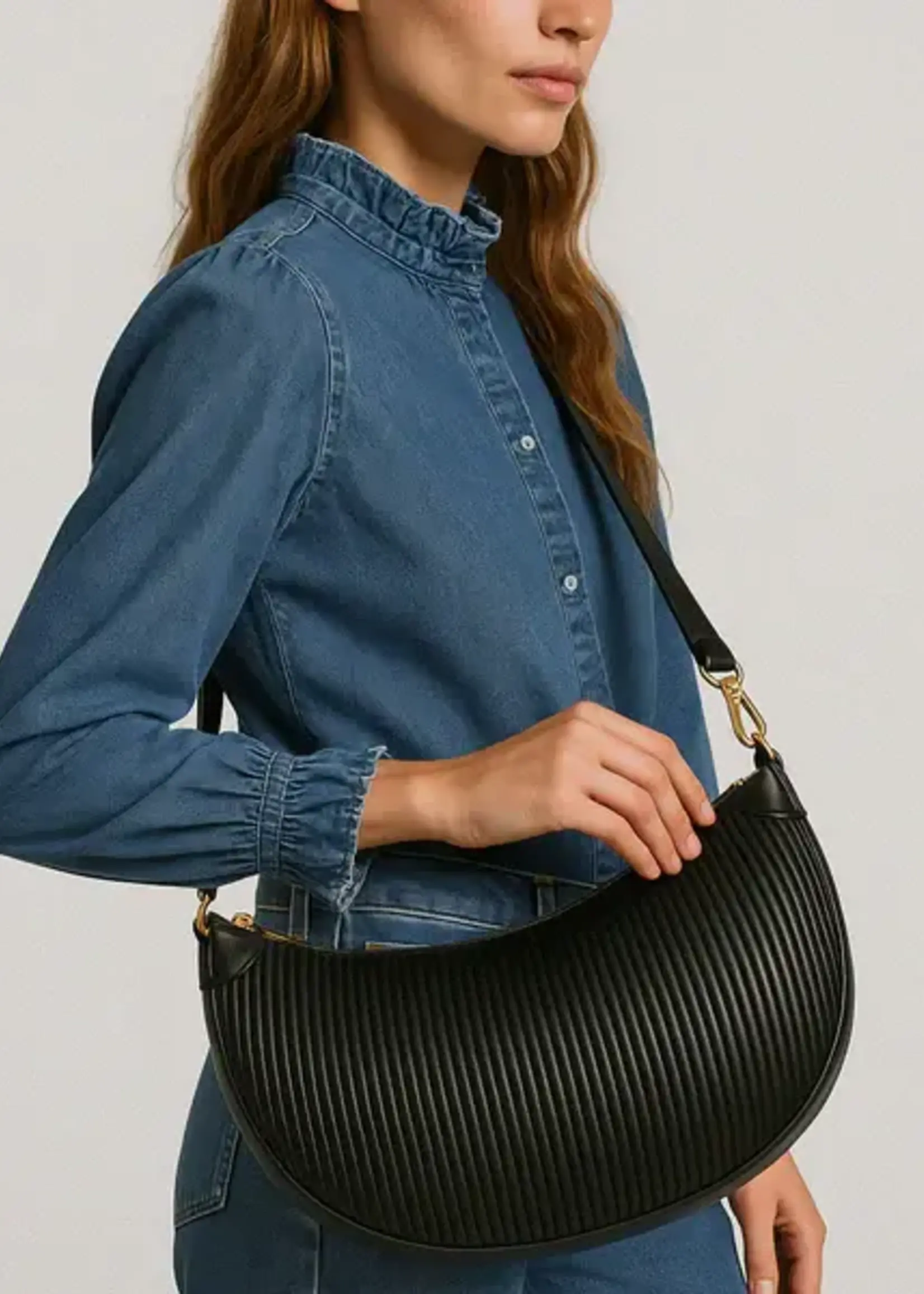 BIZOU BIZOU-SAC À MAIN BANDOULIÈRE NOIR CROISSANT DE LUNE ONDULÉ-7233
