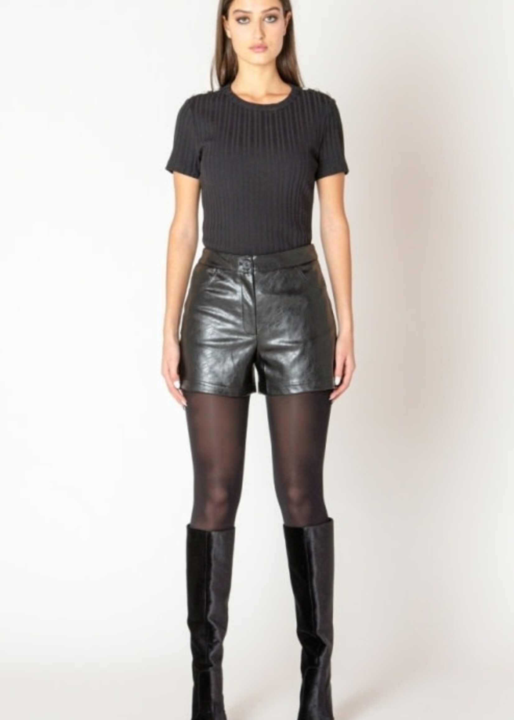 BLACK TAPE BLACK TAPE-SHORT EN FAUX CUIR-2622213T