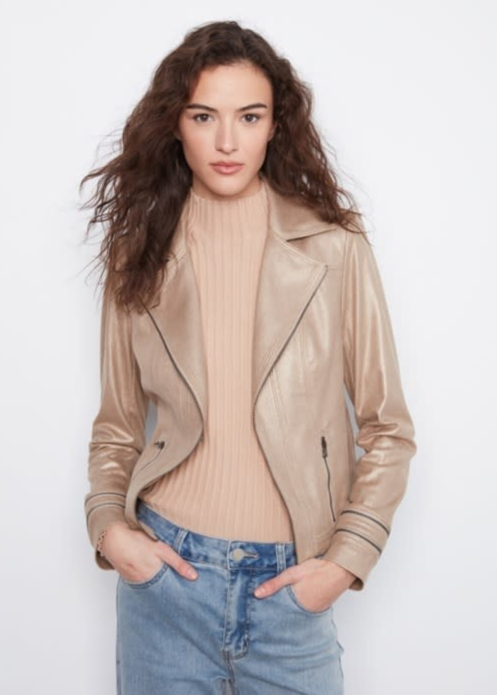 CHARLIE B CHARLIE B-VESTE EN SIMILICUIR-C6231YR