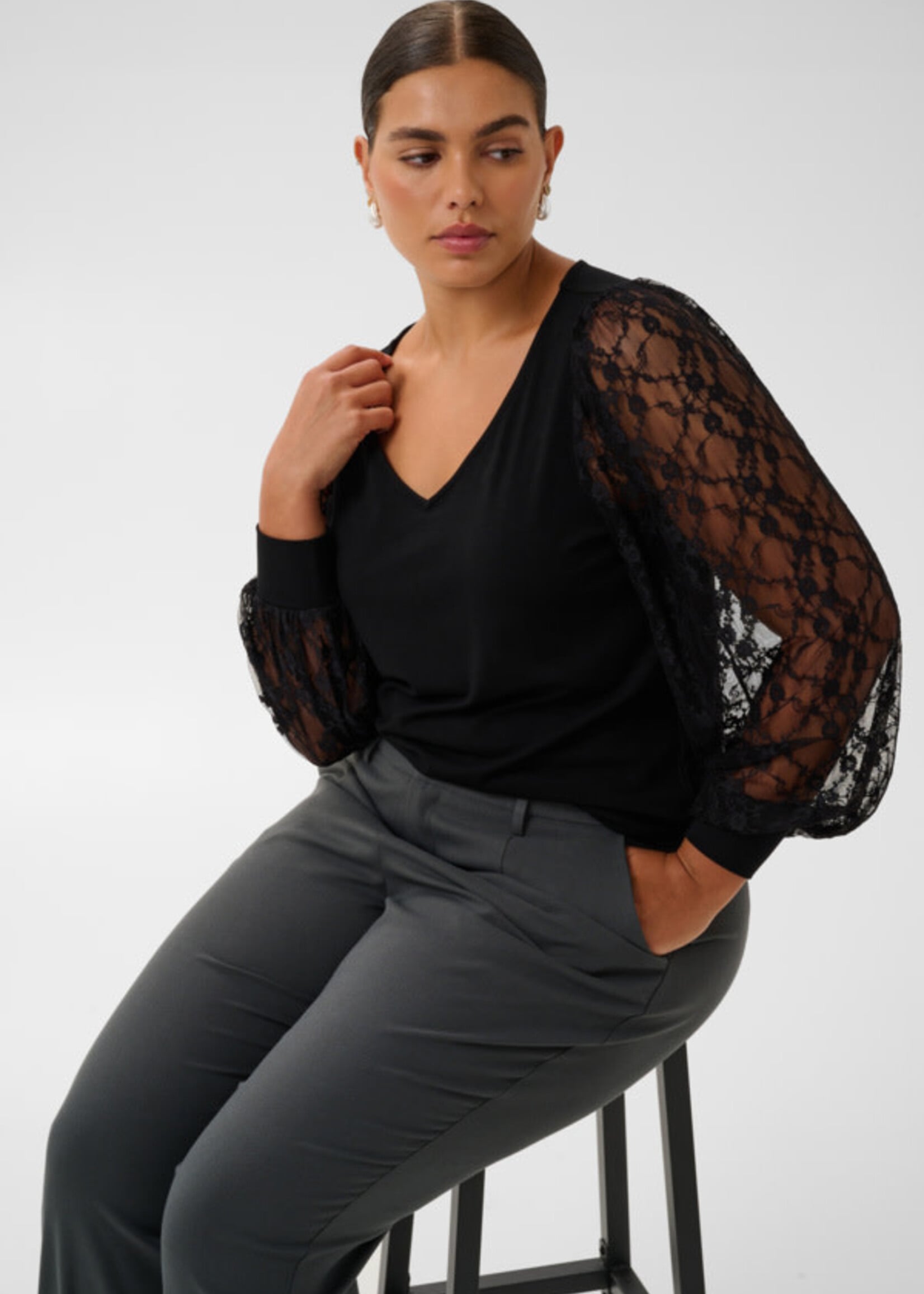 KAFFE CURVE KAFFE CURVE-CHANDAIL MANCHES EN DENTELLE-10584591