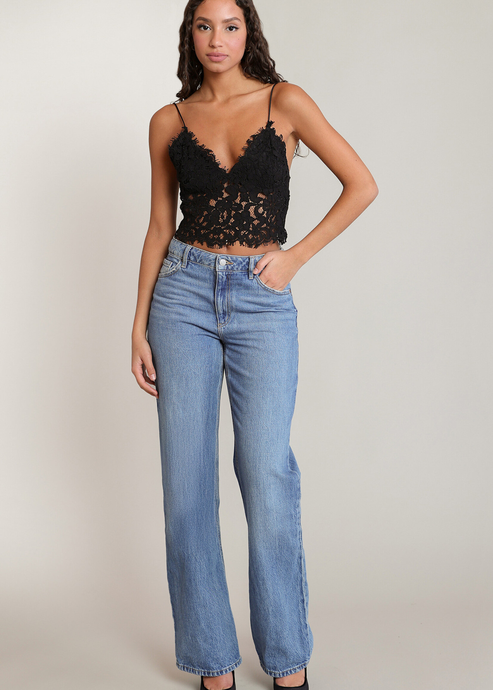 DEX DEX-CAMISOLE COURTE EN DENTELLE-2823501D