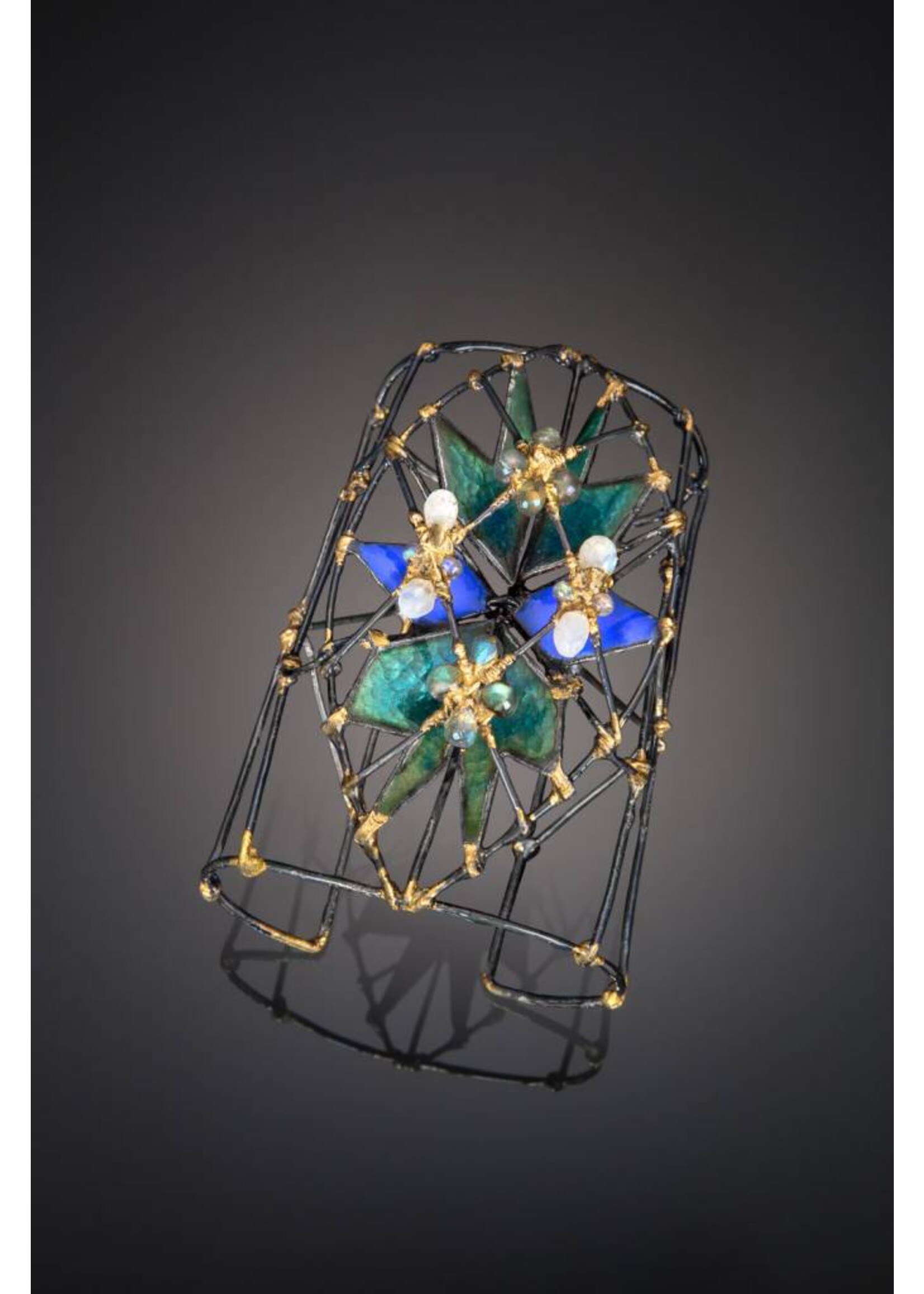 Hsiang-Ting Yen Black & Gold Geo Cuff