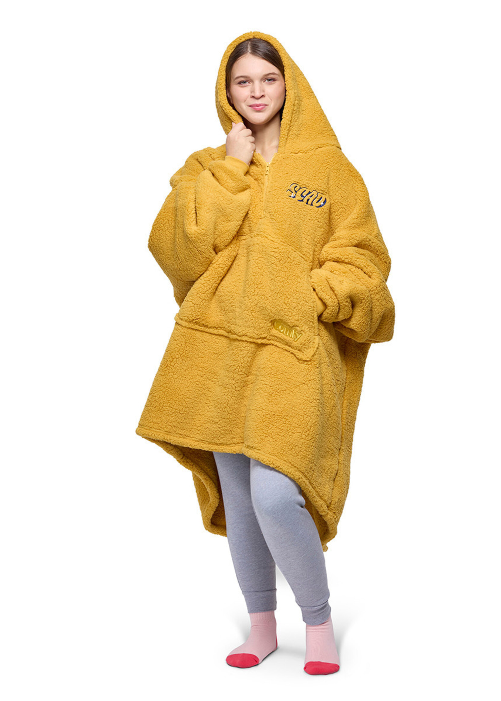SCAD SCAD Nostalgic Sherpa Wearable Blanket