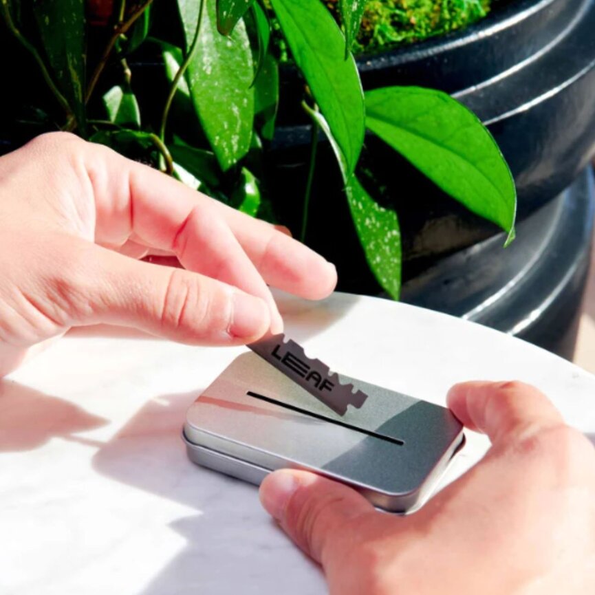 Disposal Tin [LEAF] for Razor Blade