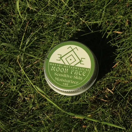 Moon Face Sensitive Skin Moisturizer Tin