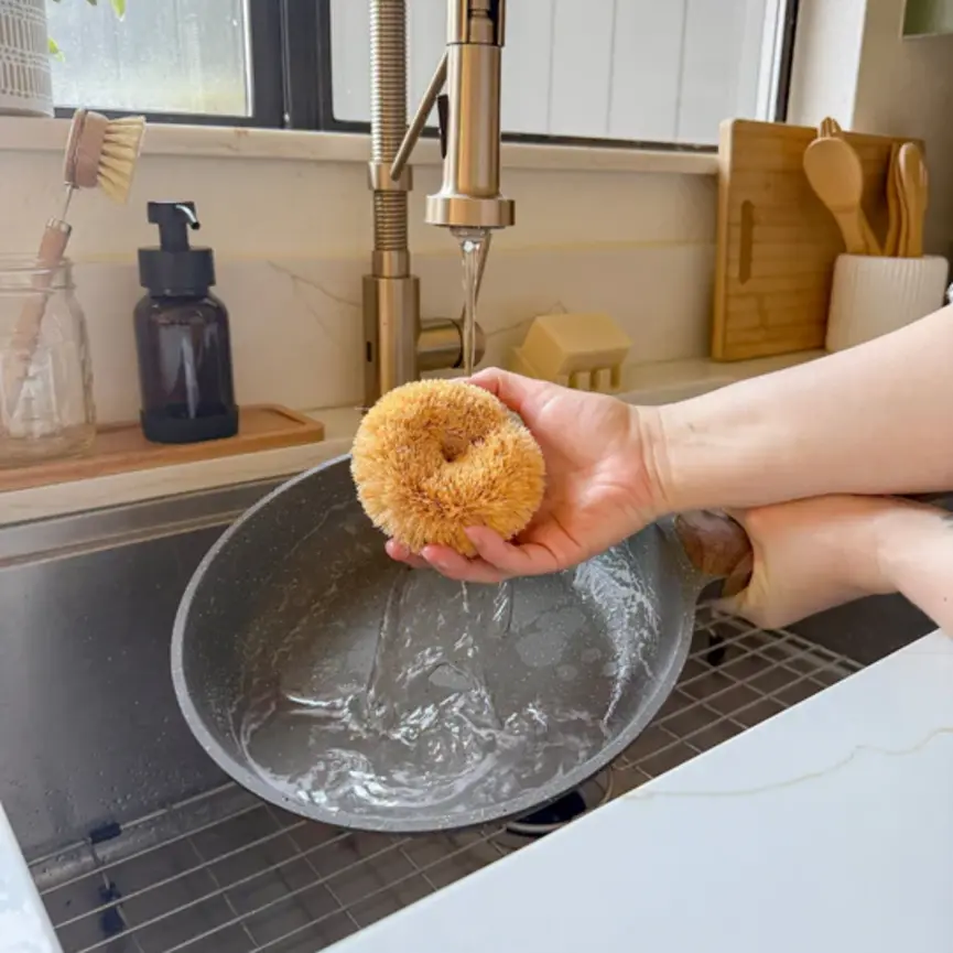 Round Coconut Scrubbie