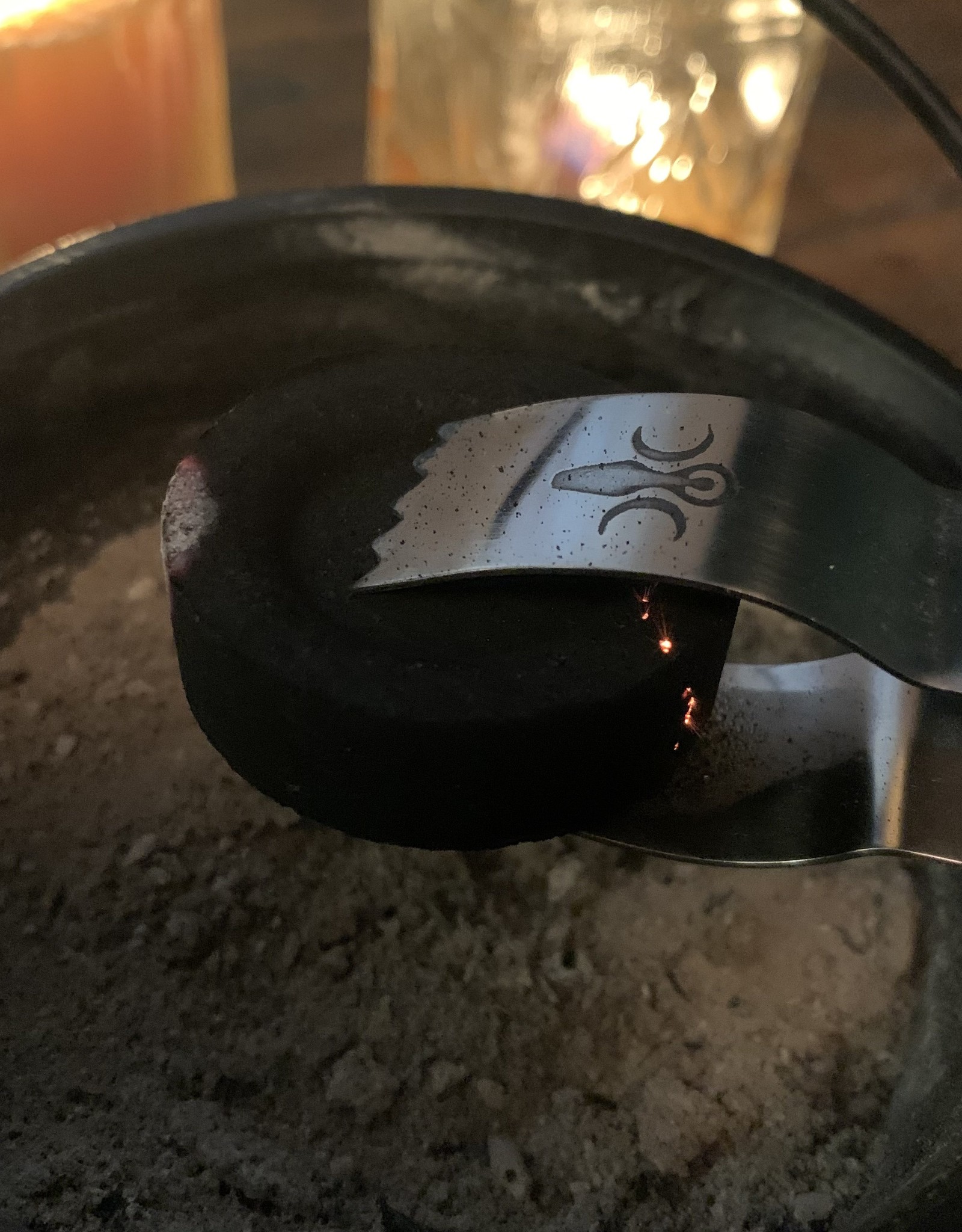 Tongs -