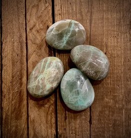 Garnierite "Green Moonstone" | Palmstone | 30-50mm | Madagascar