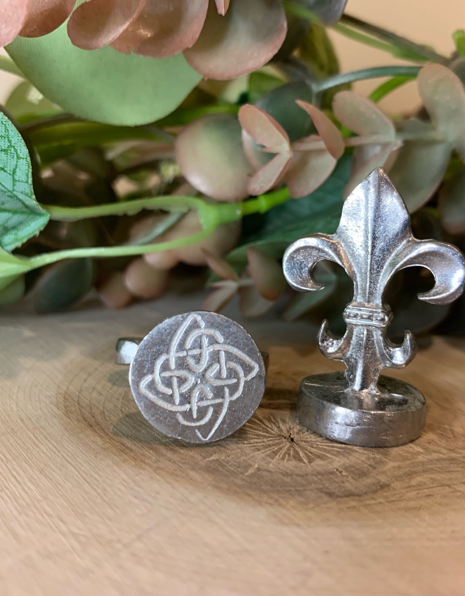 Classic Seal - Celtic Knot