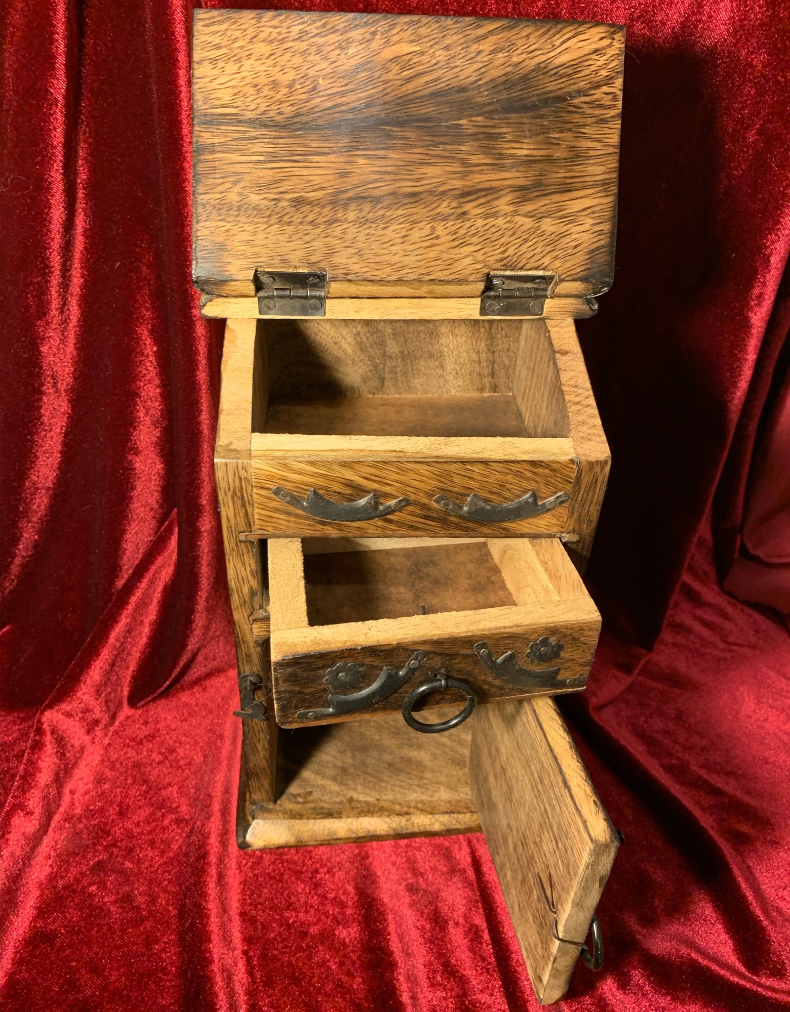 Herb Chest - Pentacle Carved