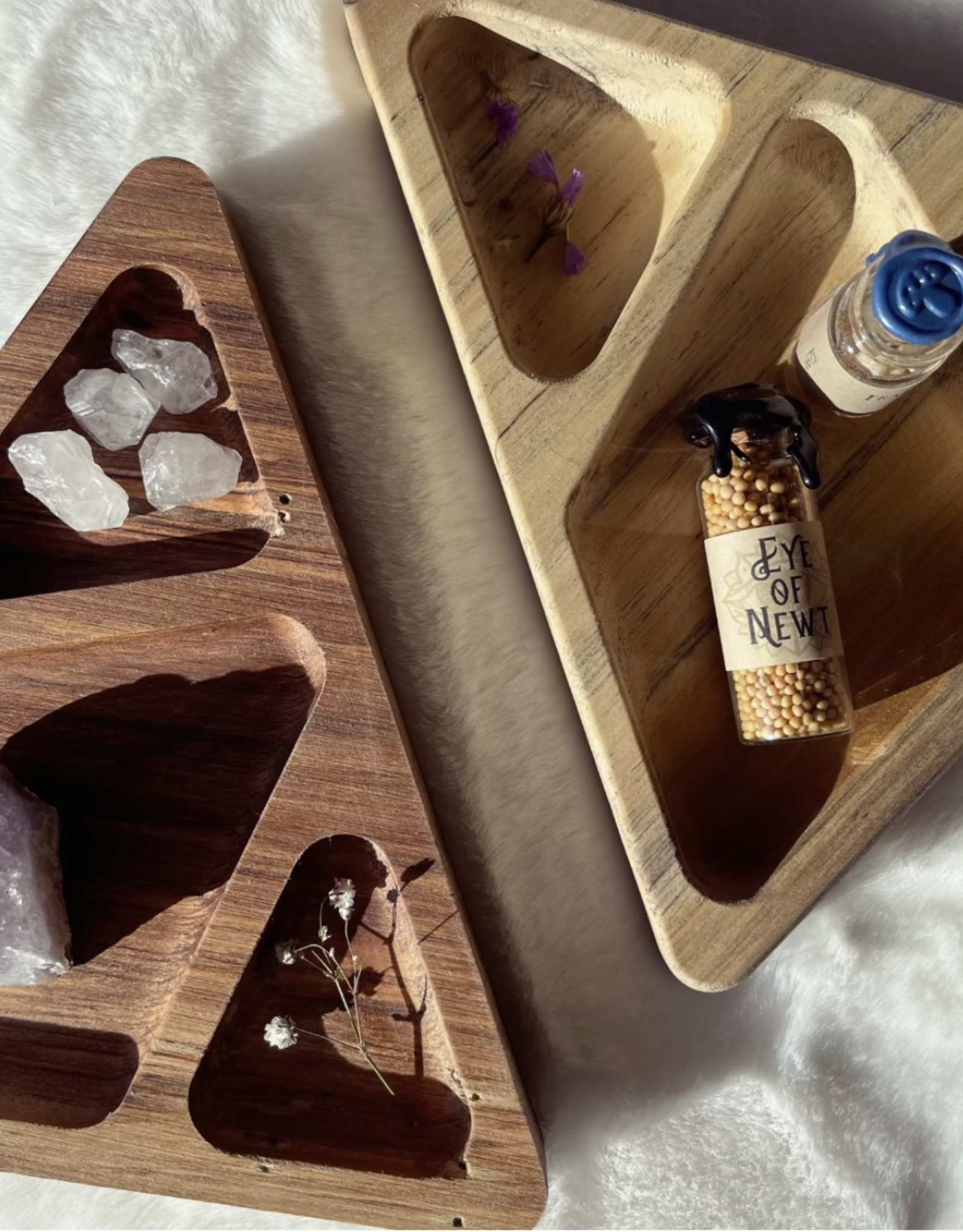 Wooden Triangle Organization Tray