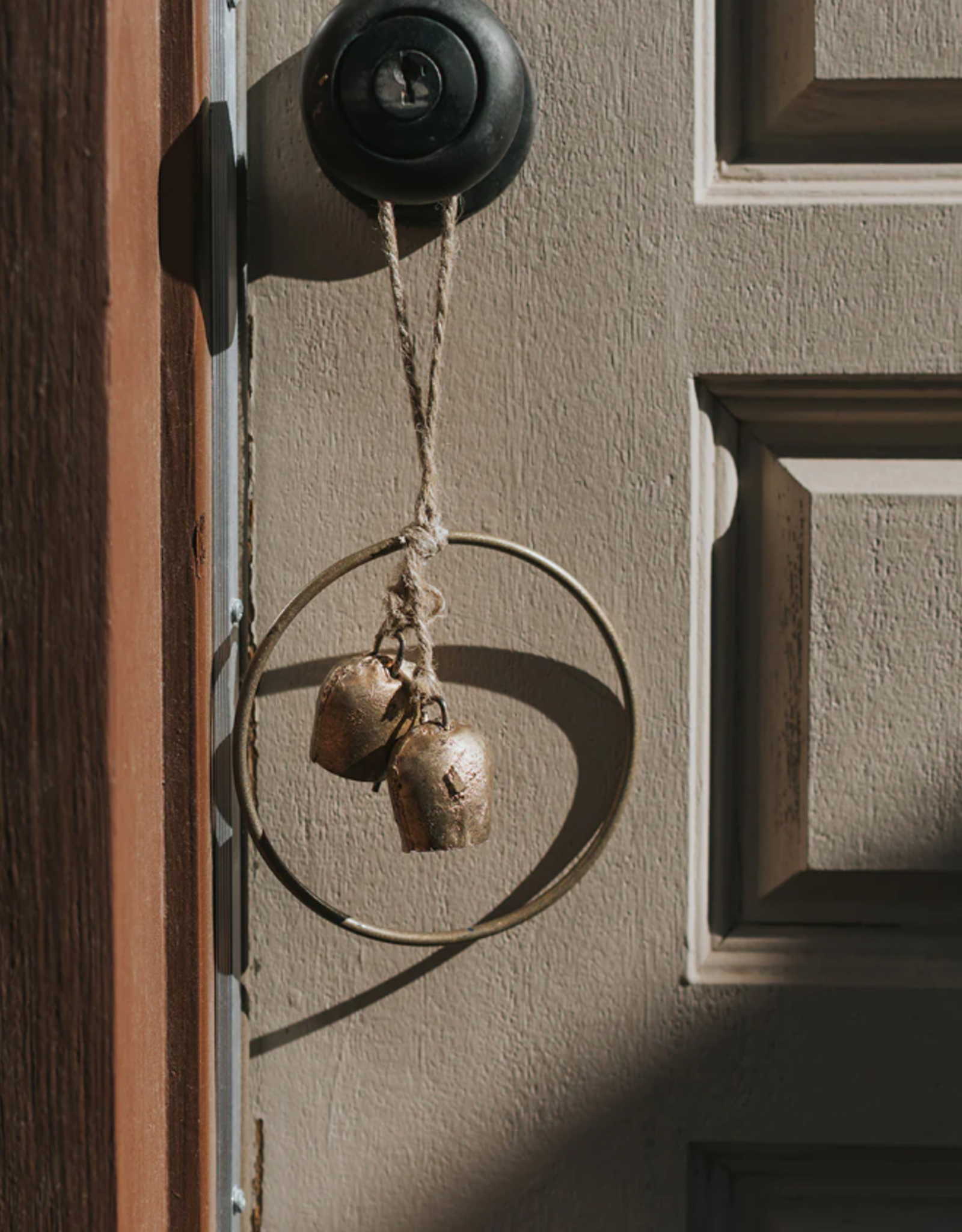 *Round Rustic Bell Wind Chime