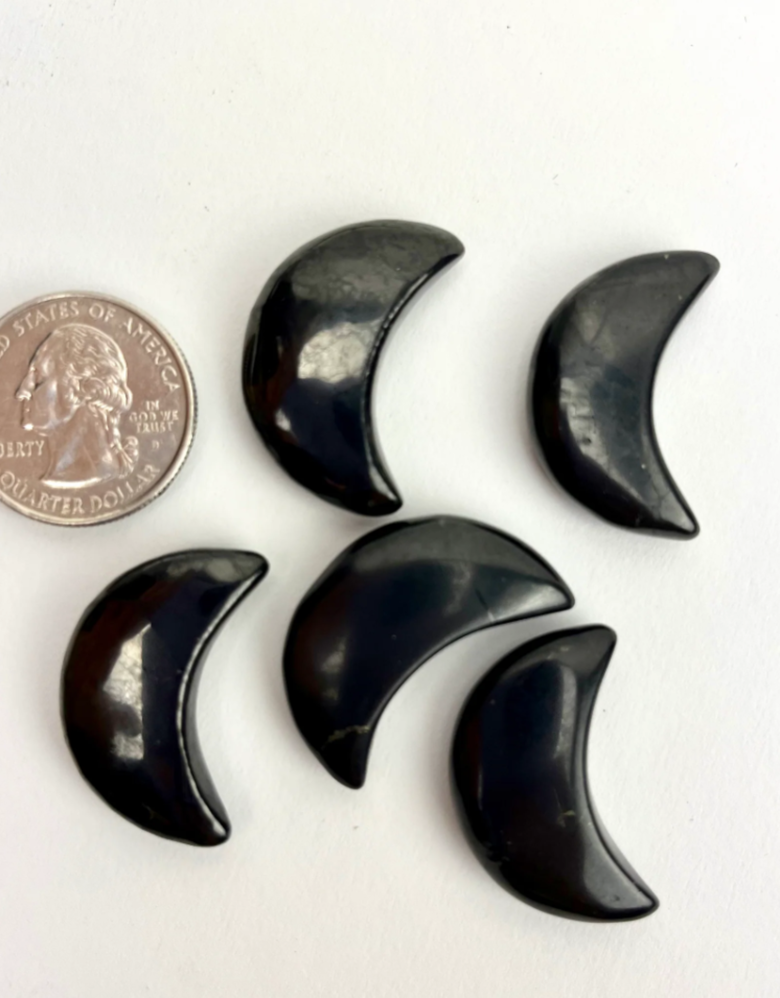 Shungite Crescent Moon | 29mm