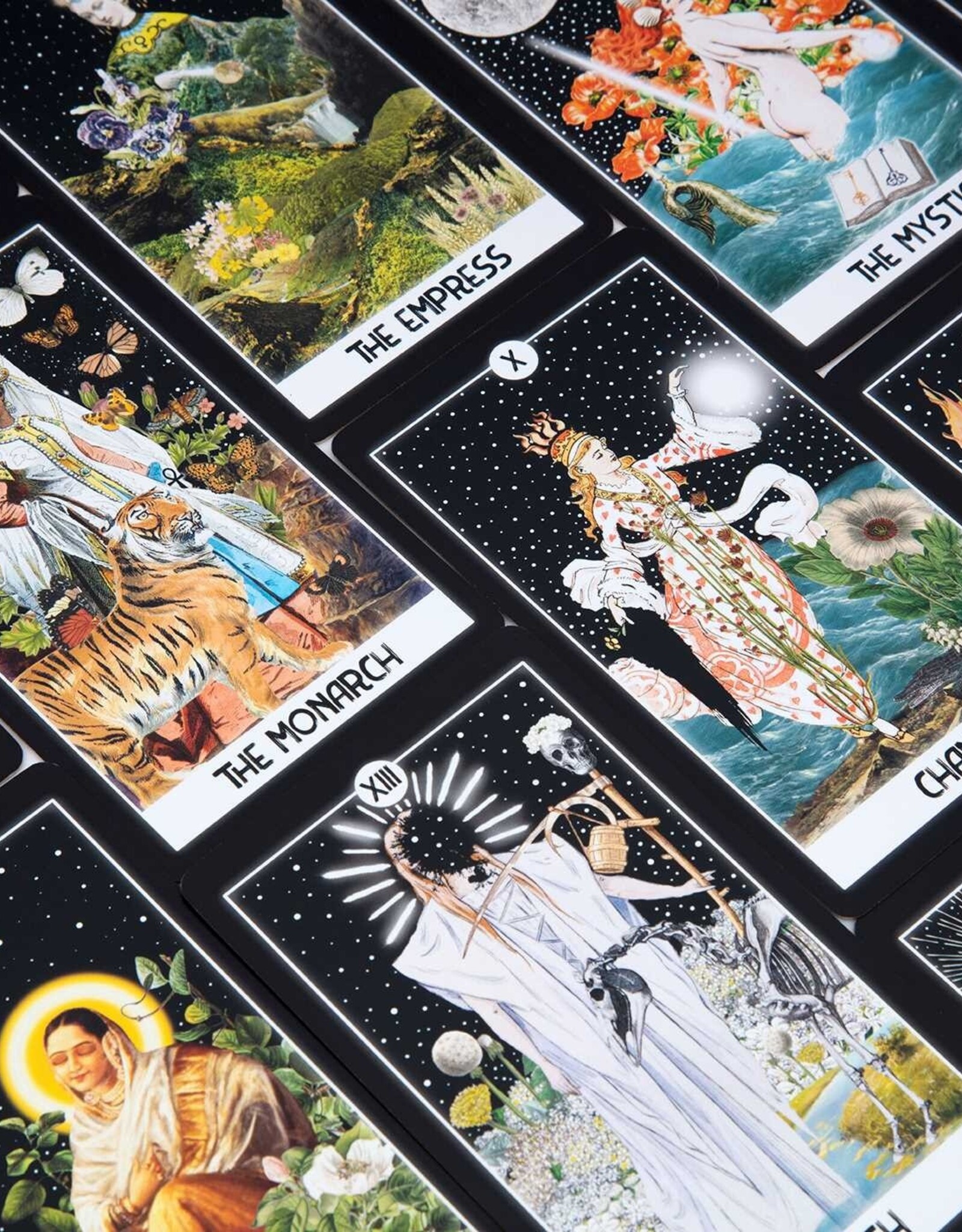 The Intuitive Night Goddess Tarot