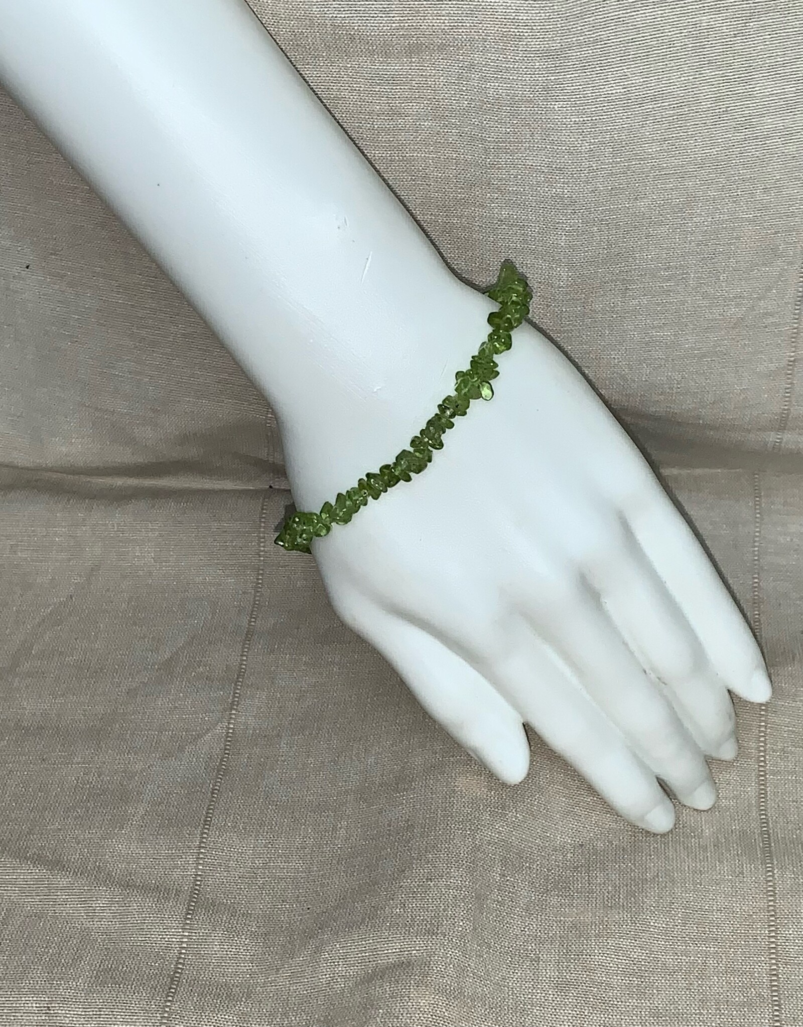 Crystal Chip Bracelet with Clasp |