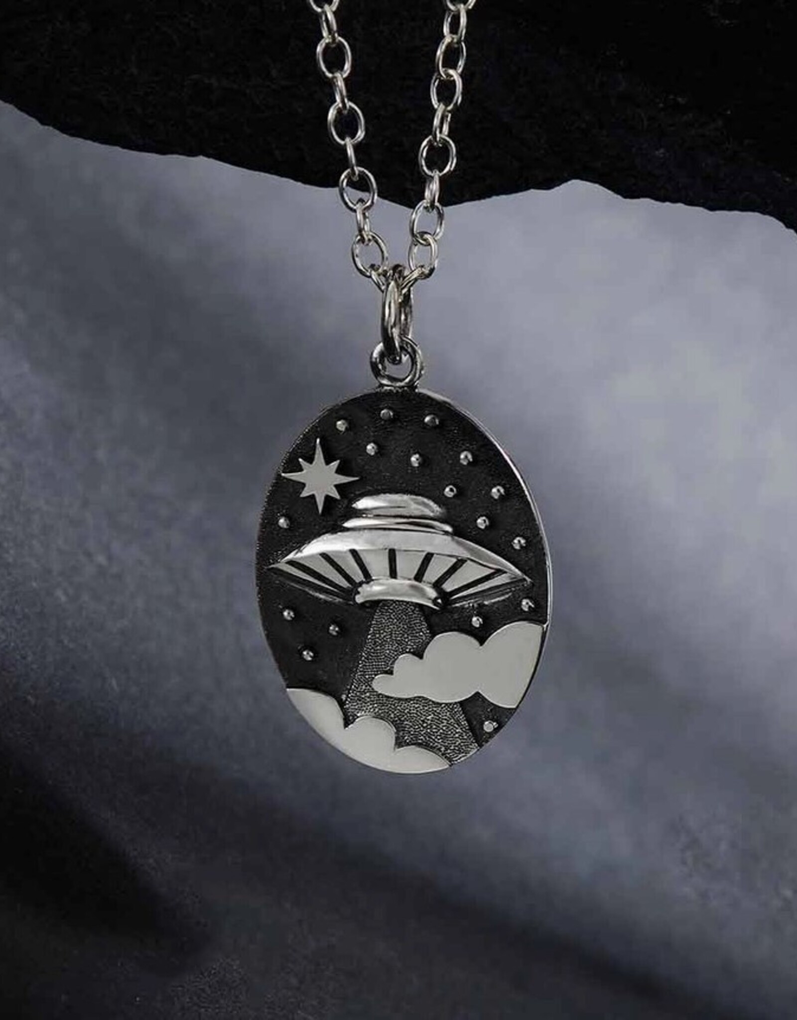 Sterling Silver 18 Inch Ufo in Clouds Necklace