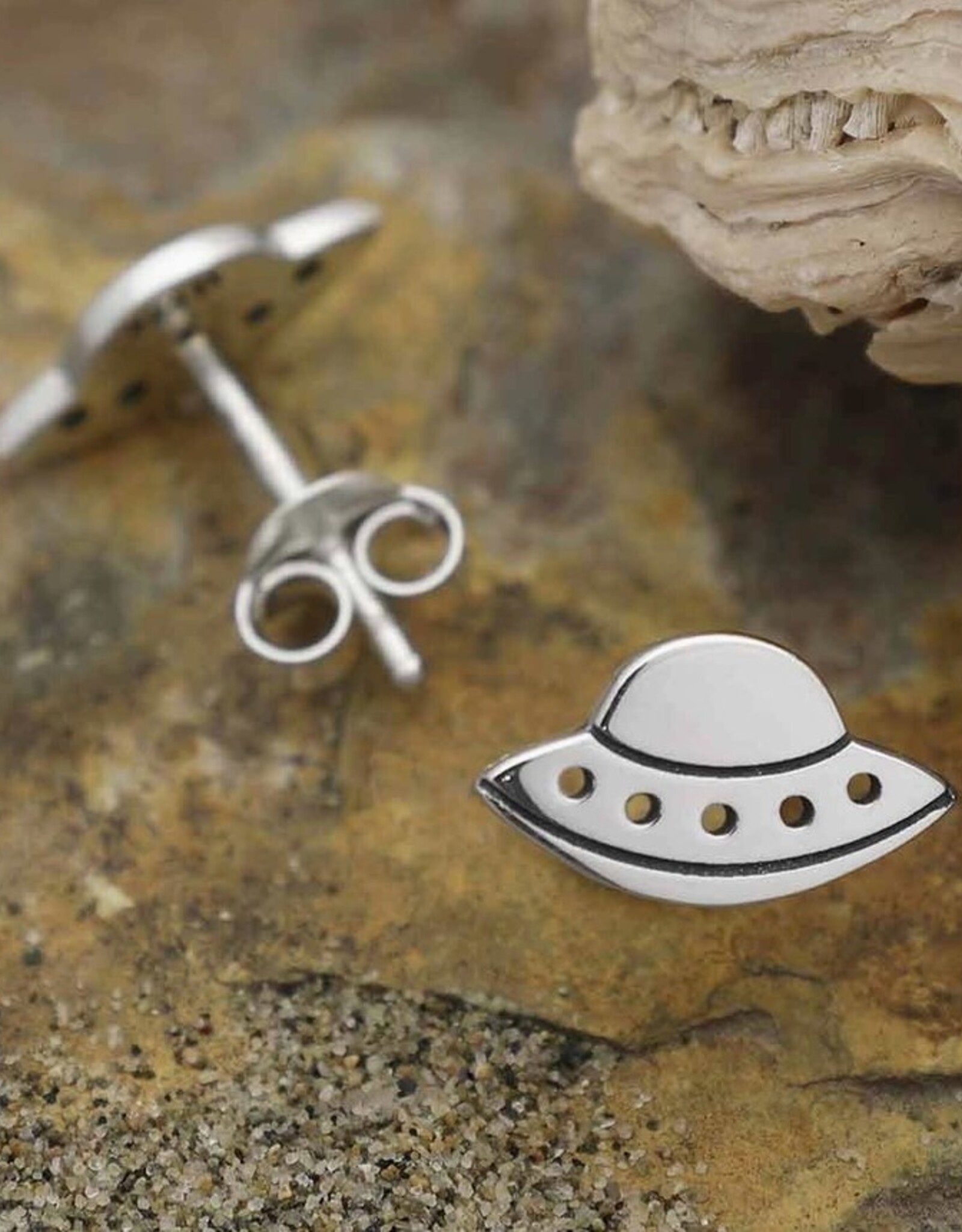 Sterling Silver Ufo Post Earrings 6x11mm