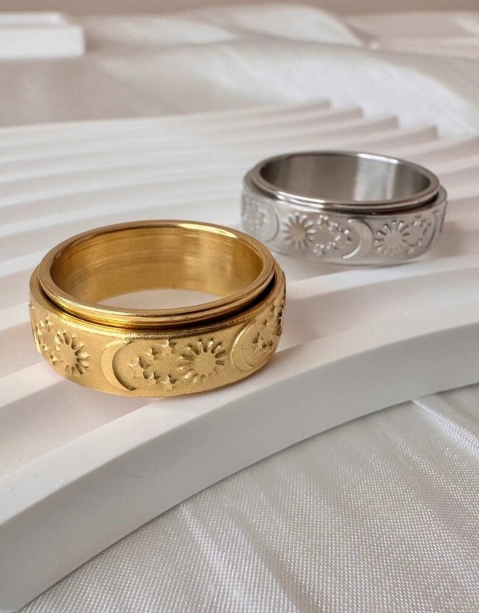 Celestial Fidget Spinning Ring | Gold |