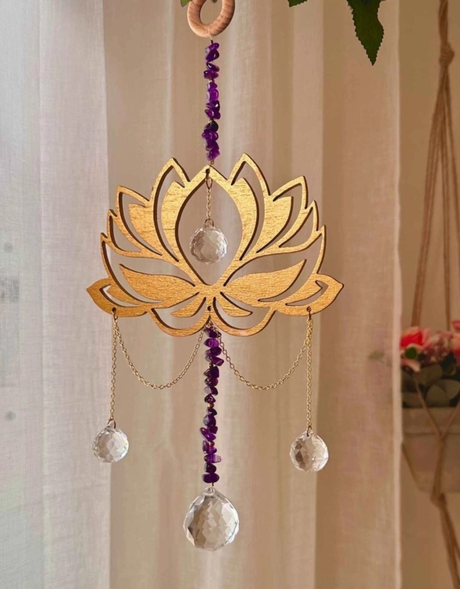 *Lotus Amethyst Wooden Suncatcher