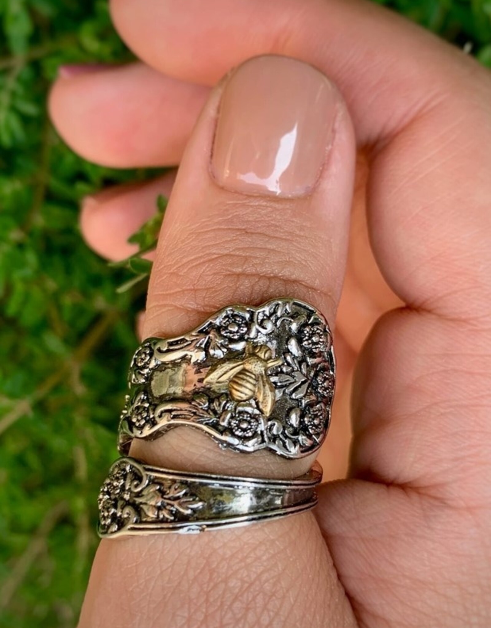 Flower Bee Spoon Ring - Queen Bee - Bug Thumb Ring | 7 US/CA