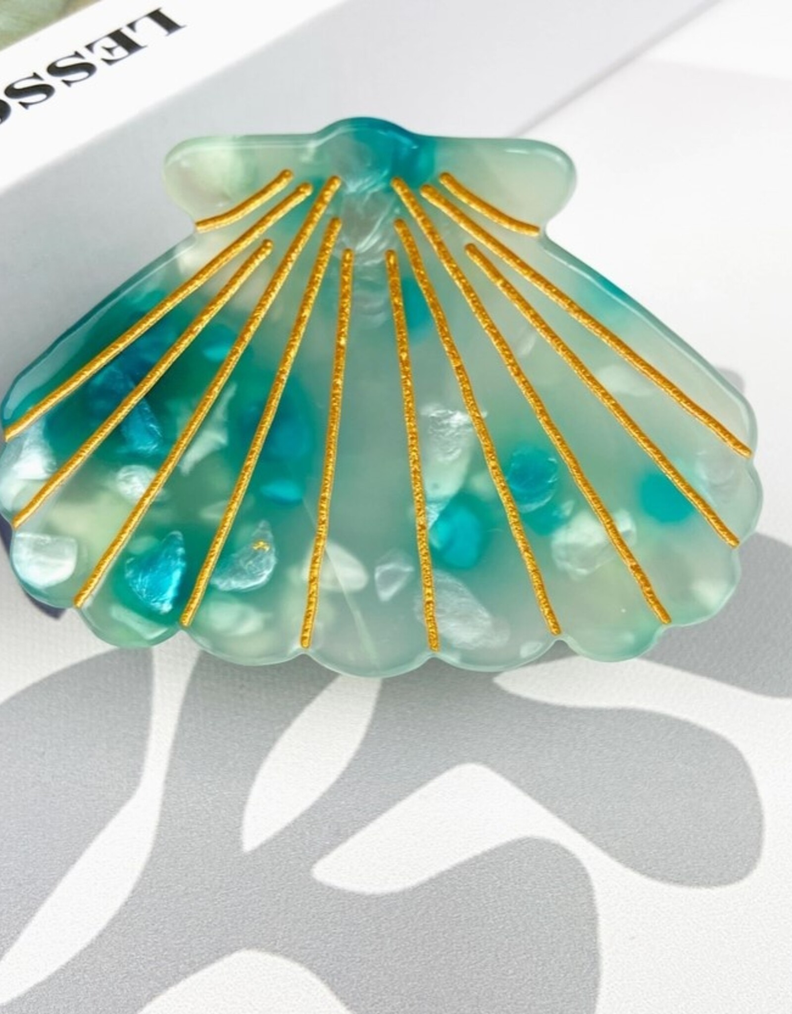Scallop Hair Claw Clip |