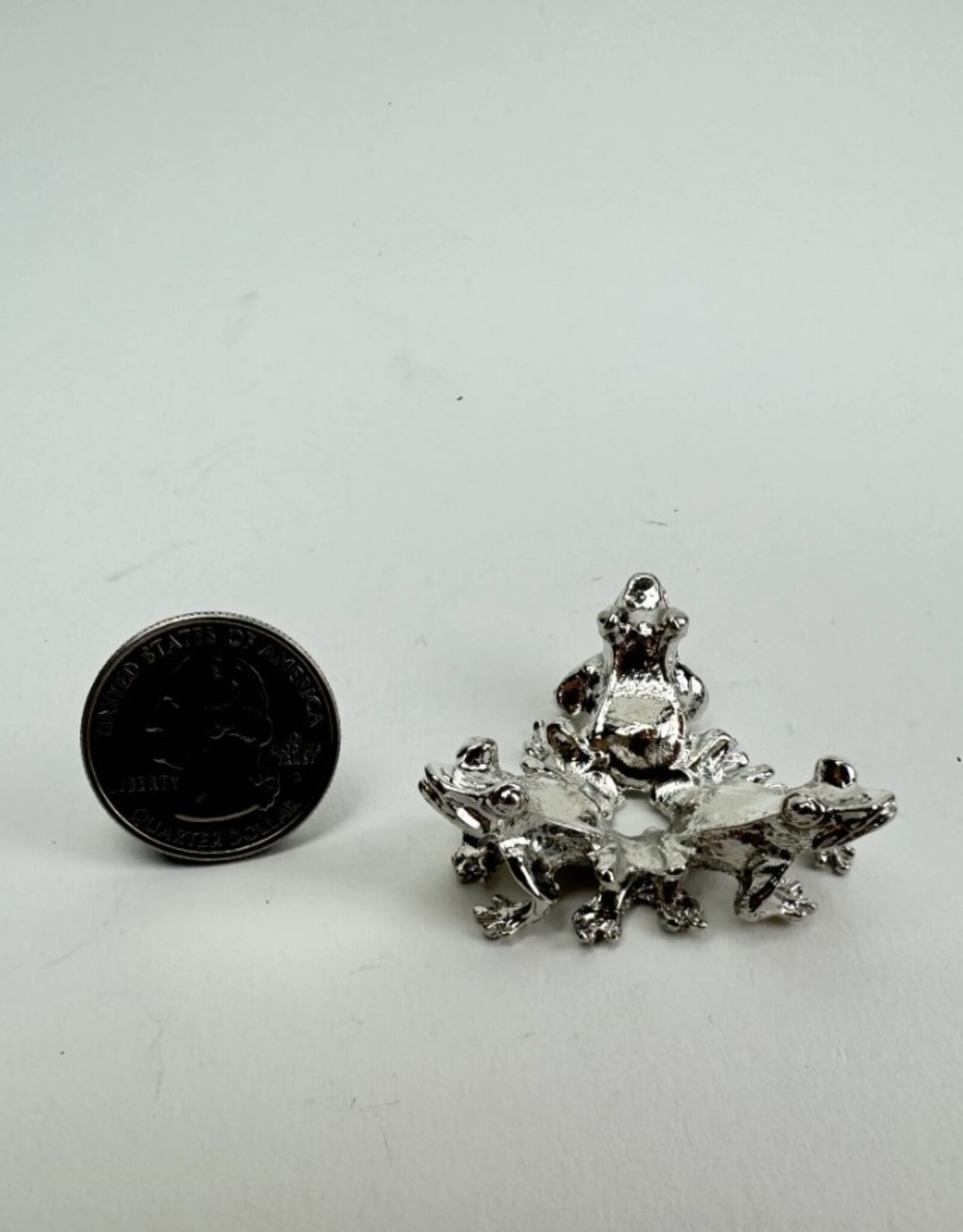 Metal Sphere Stand | Frog| Silver
